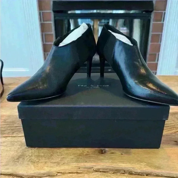 Rag & Bone Beha Chelsea Booties ~ Black ~ 9.5 / 39.5 ~ NEW IN BOX W/DUST BAG! - Picture 4 of 11